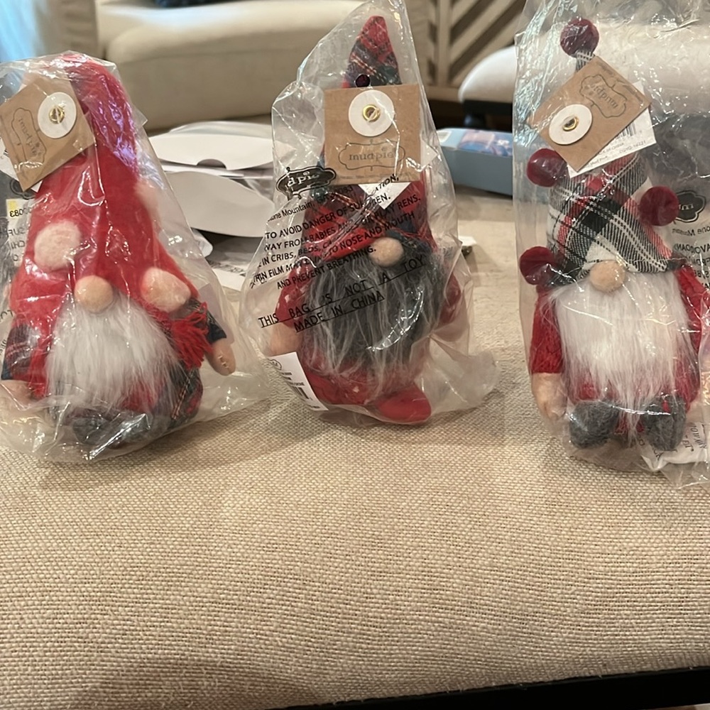 Mud Pie Small Christmas Gnome Sitters/Set of 3/NWT - Picture 3 of 12